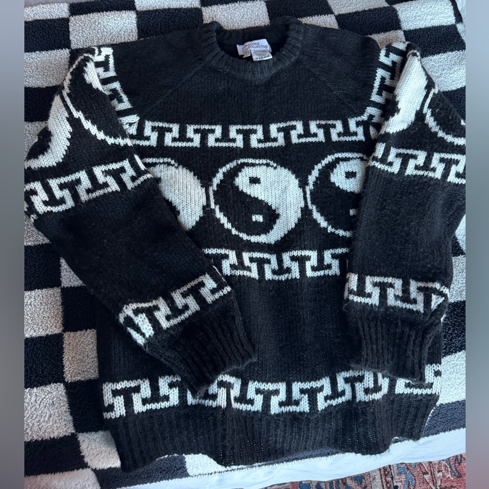 Urban outfitters Yin yang sweet Large
